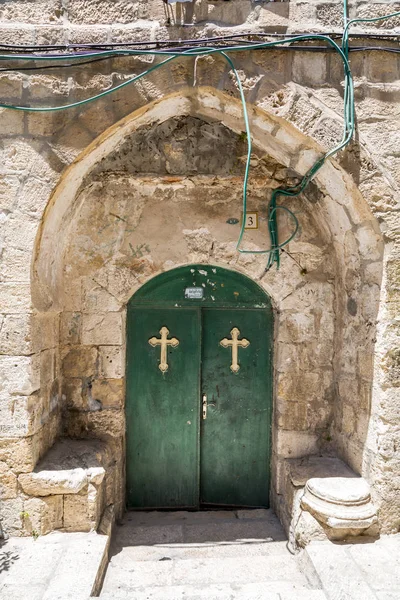 以色列耶路撒冷 2018年6月15日 耶路撒冷旧城的古街道和建筑物 耶路撒冷是亚伯拉罕宗教的圣地 犹太教 基督教和伊斯兰教 — 图库照片