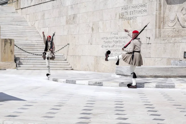 Athens Griekenland Juli 2018 Grieks Soldaten Evzones Gekleed Uniformen Van — Stockfoto