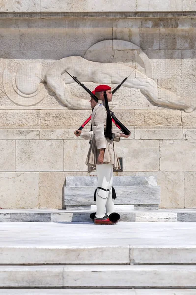 Athens Griekenland Juli 2018 Grieks Soldaten Evzones Gekleed Uniformen Van — Stockfoto
