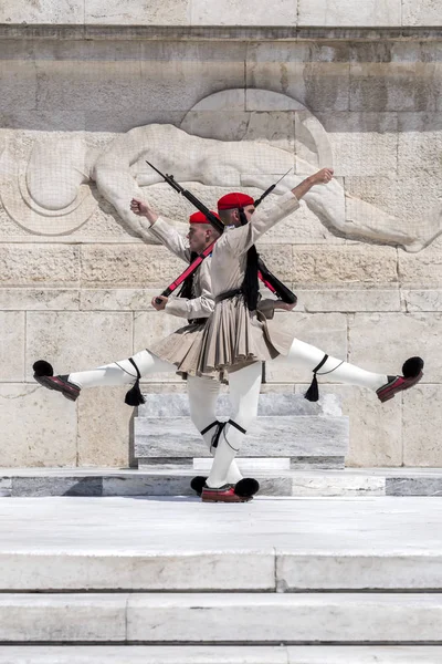 Athens Griekenland Juli 2018 Grieks Soldaten Evzones Gekleed Uniformen Van — Stockfoto