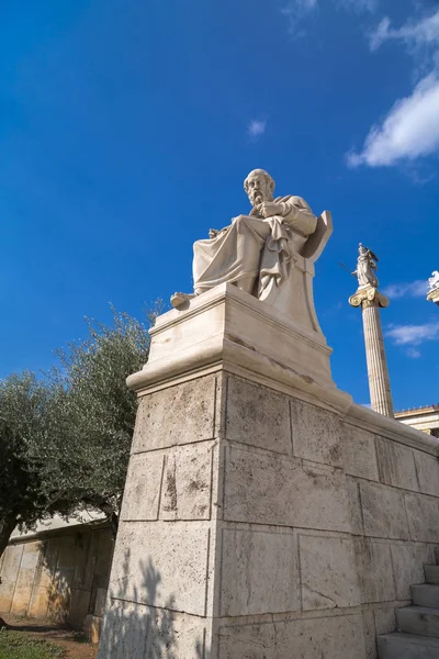 Atina Yunan Başkenti Atina Akademi Dış Görünümünü Platon Heykeli — Stok fotoğraf