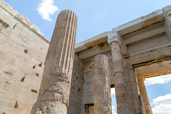 Die Rekonstruierten Antiken Ruinen Von Parthenon Und Erechtheion Der Akropolis — Stockfoto