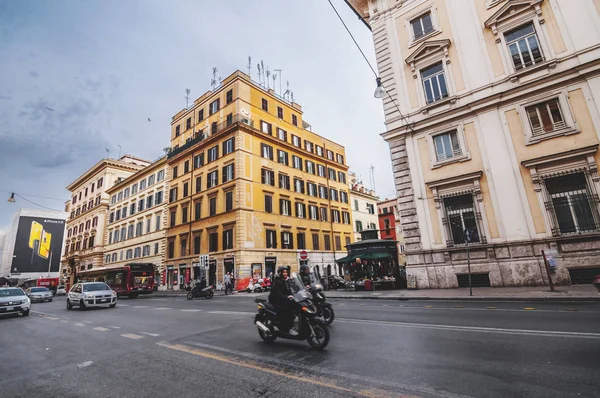 Stadtbild und allgemeine Architektur aus Rom, der italienischen Hauptstadt — Stockfoto