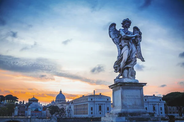 Vista del atardecer sobre el río Tíber Roma, Italia —  Fotos de Stock