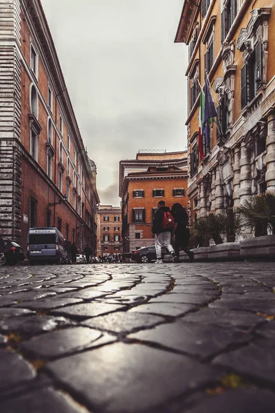 Paisaje urbano y arquitectura genérica de Roma, la italiana —  Fotos de Stock