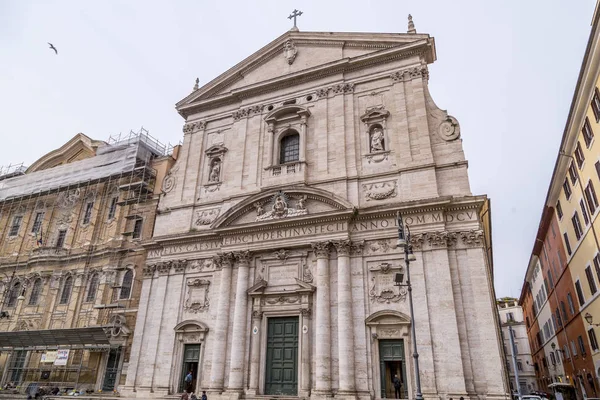 View from Piazza della Chiesa Nuova in Navona district of Rome, — Stock Photo, Image