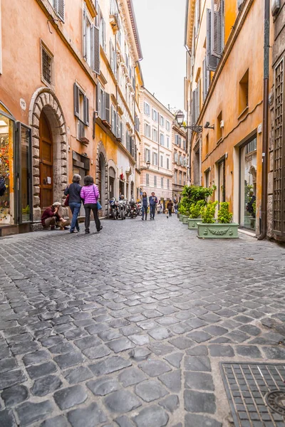 Paysage urbain et architecture générique de Rome, la population italienne — Photo
