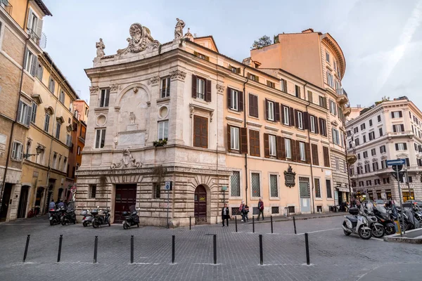 Cityscape e arquitetura genérica de Roma, o italiano capita — Fotografia de Stock