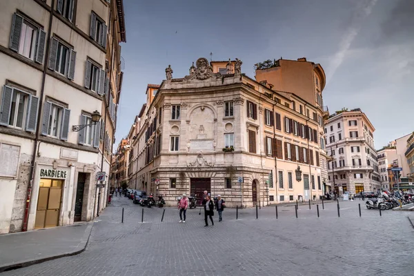 Cityscape e arquitetura genérica de Roma, o italiano capita — Fotografia de Stock