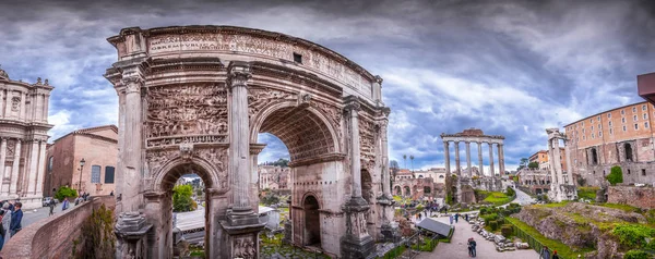 Fórum Romano, vista do Capitólio em Rom — Fotografia de Stock