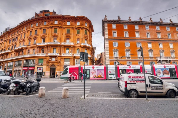 Stadtbild und allgemeine Architektur aus Rom, der italienischen Hauptstadt — Stockfoto