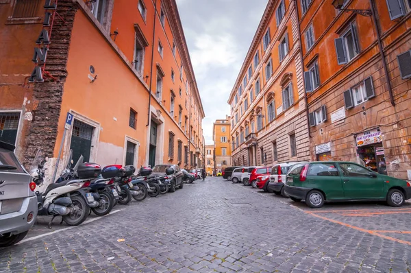 Paysage urbain et architecture générique de Rome, la population italienne — Photo