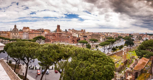 Foro Romano, vista desde Capitolio Hill en Rom — Foto de Stock