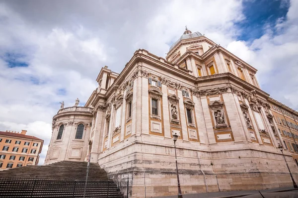 Cityscape and generic architecture from Rome, the Italian capita — Stock Photo, Image