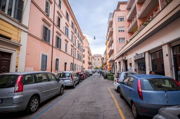 Cityscape and generic architecture from Rome, the Italian capita — Stock Photo, Image