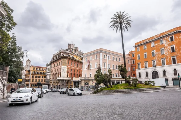 Stadsgezicht en generieke architectuur uit Rome, de Italiaanse hoofdstad — Stockfoto