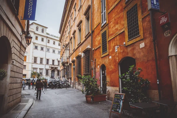 ローマからの都市景観と一般的な建築、イタリア人 — ストック写真