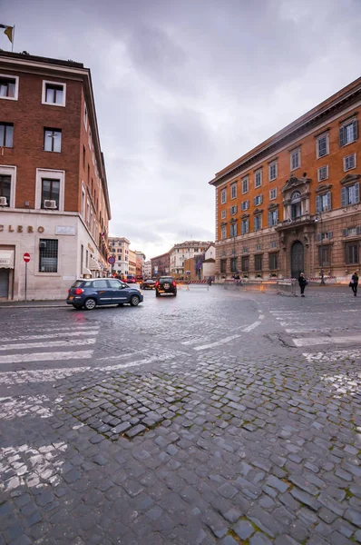 Paysage urbain et architecture générique de Rome, la population italienne — Photo