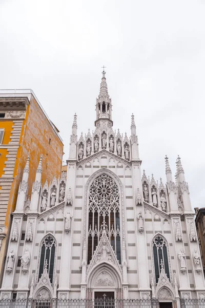 Chiesa del sacro cuore del suffragio i Rom, Italien — Stockfoto