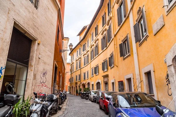 Paysage urbain et architecture générique de Rome, la population italienne — Photo