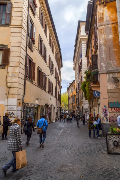 Cityscape e arquitetura genérica de Roma, o italiano capita — Fotografia de Stock