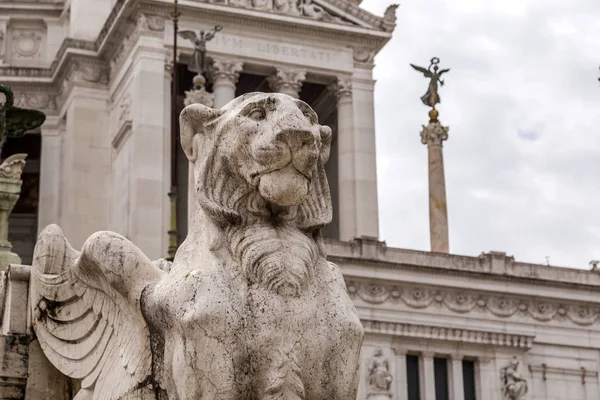 Il Vittoraino, monumento a Víctor Manuel, Roma —  Fotos de Stock