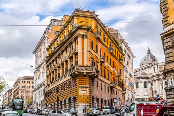 Városkép és generikus építészet Rómából, az olasz fővárosból — Stock Fotó