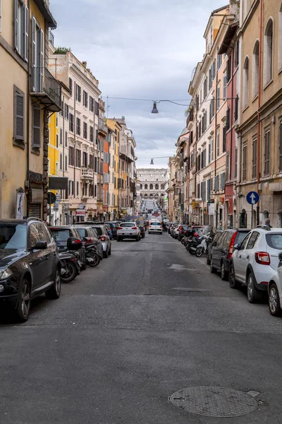 Paysage urbain et architecture générique de Rome, la population italienne — Photo