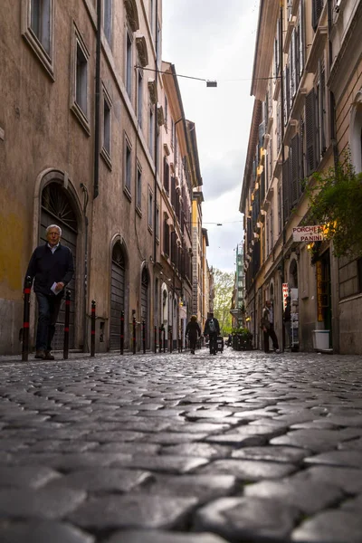 Cityscape e arquitetura genérica de Roma, o italiano capita — Fotografia de Stock