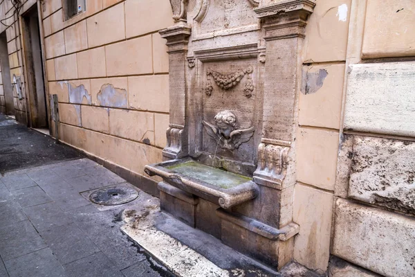 Cityscape and generic architecture from Rome, the Italian capita — Stock Photo, Image