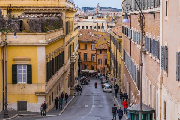 ローマからの都市景観と一般的な建築、イタリア人 — ストック写真