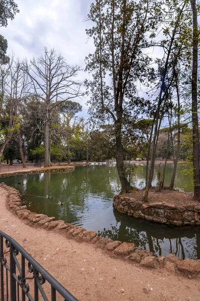 Templo de Esculapios en los Jardines de Villa Borghese en Roma —  Fotos de Stock