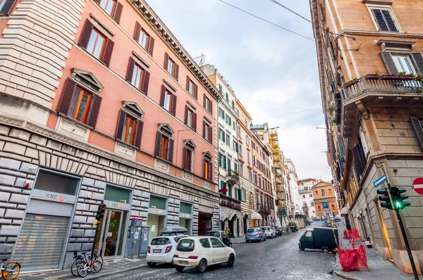 Paesaggio urbano e architettura generica da Roma, il abitante italiano — Foto Stock