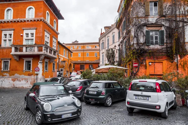 Picturesque street view in Trastevere, Rome — Stock Photo, Image