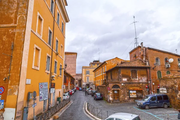 Pittoresca vista sulla strada a Trastevere, Roma — Foto Stock
