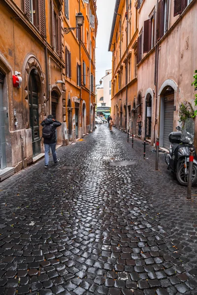 Cityscape e arquitetura genérica de Roma, o italiano capita — Fotografia de Stock