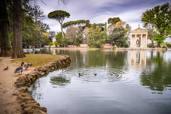 Temple of Aesculapios at Villa Borghese Gardens in Rome — Stock Photo, Image