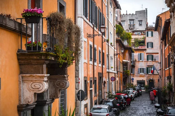 Malebný výhled na ulici Trastevere, Řím — Stock fotografie