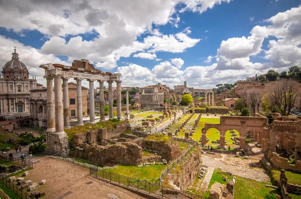 Fórum Romano, vista do Capitólio em Roma — Fotografia de Stock