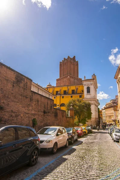 Cityscape and generic architecture from Rome, the Italian capita — Stock Photo, Image