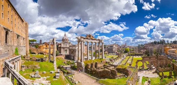 Fórum Romano, vista do Capitólio em Roma — Fotografia de Stock