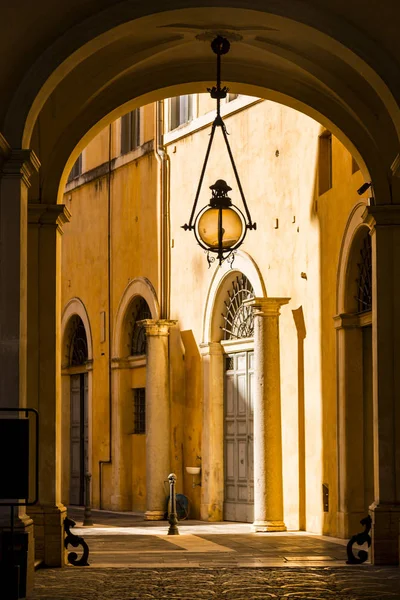 Stadsbild och generisk arkitektur från Rom, den italienska huvudstaden — Stockfoto