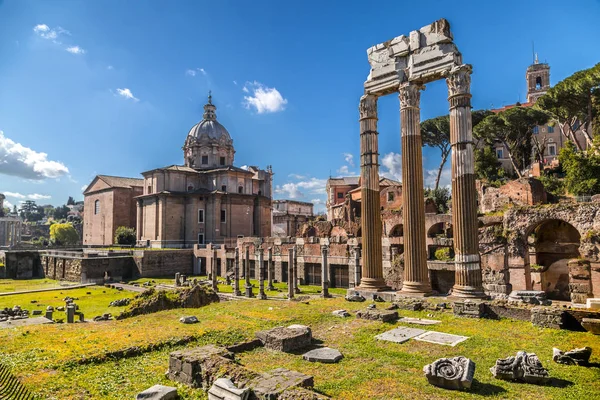 Fórum Romano, vista do Capitólio em Roma — Fotografia de Stock