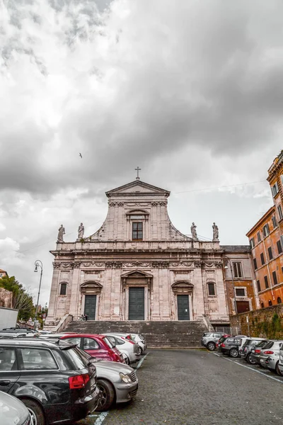 Stadsgezicht en generieke architectuur uit Rome, de Italiaanse hoofdstad — Stockfoto