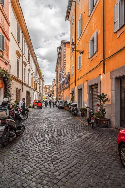 Paesaggio urbano e architettura generica da Roma, il abitante italiano — Foto Stock