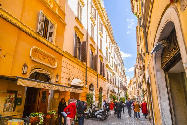 ローマからの都市景観と一般的な建築、イタリア人 — ストック写真