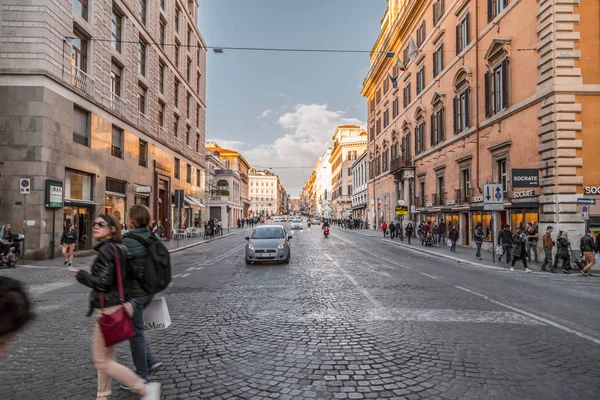 Paesaggio urbano e architettura generica da Roma, il abitante italiano — Foto Stock