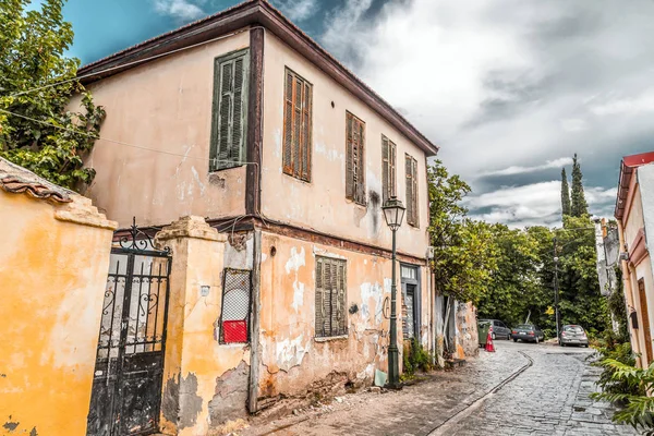 Vue sur la rue dans la vieille ville de Thessalonique — Photo