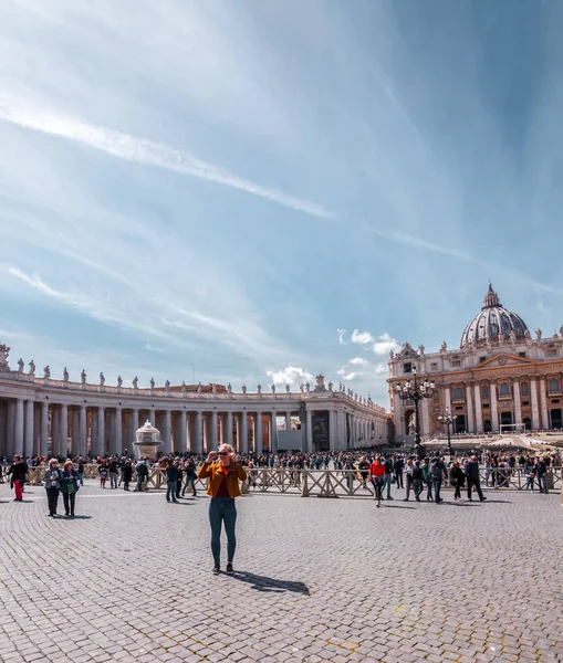 Catedral de San Pedro en la Ciudad del Vaticano, el corazón del católico Chris —  Fotos de Stock