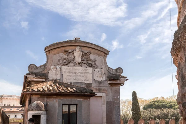 Castel Sant 'Angelo, ROM 'da Tiber Nehri boyunca uzanan Ortaçağ Kalesi — Stok fotoğraf